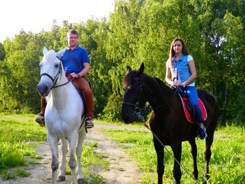 konnie-progulki-konnii-klub-v-zolotaya-podkova5